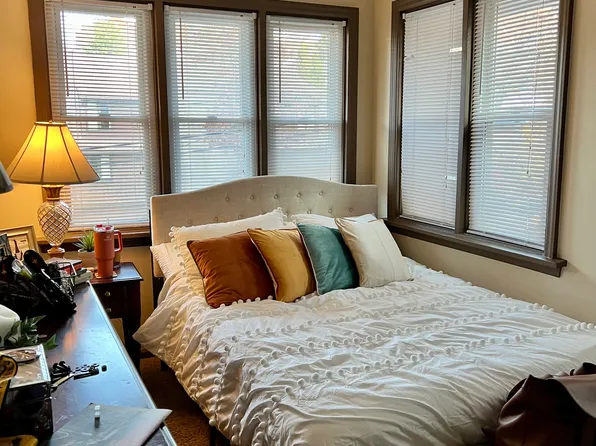 15 N Meadowcroft Ave APT 4, Pittsburgh, PA 15216