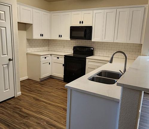 3rd image of 109 Liberty Place Cv