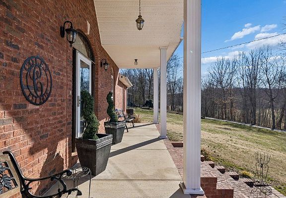 5th image of 389 Trace Creek Rd