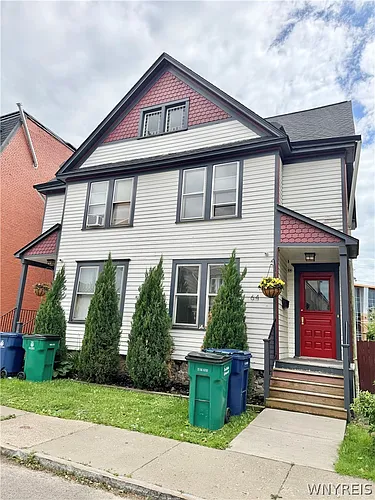 64 Trinity Pl Photo 1