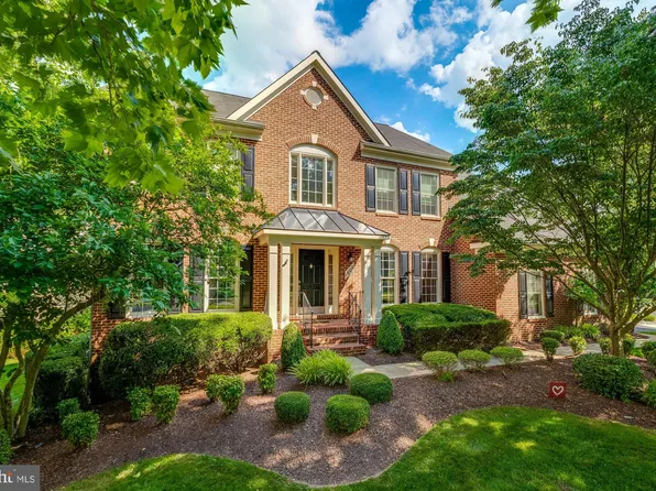 1608 Lupine Den Ct, Vienna, VA 22182