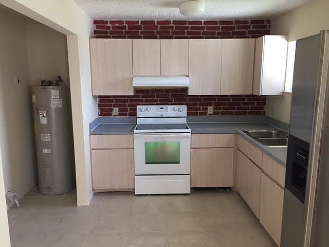 2nd image of 3798 Mimi Ln