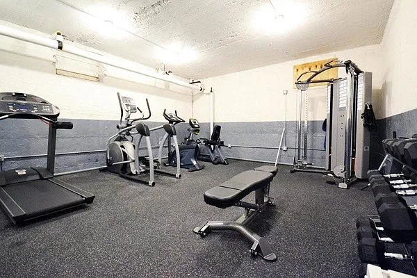 Rented by Compass | media 7