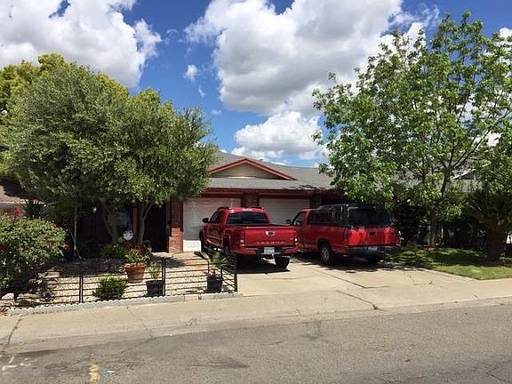 3rd image of 4041 Cuny Ave