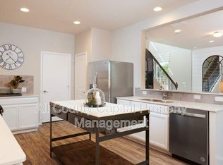 217 Boxwood Dr, Buda, TX 78610