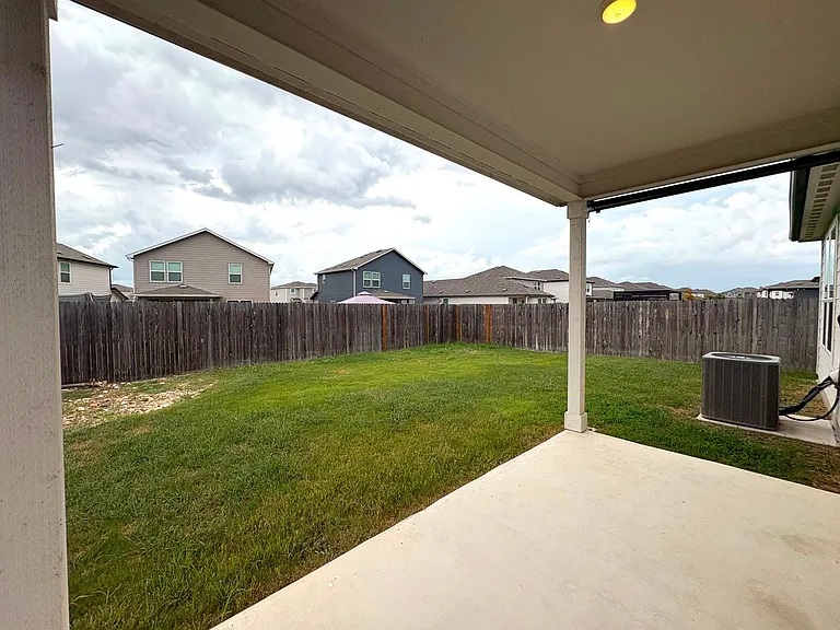10223 Crossbuck — Photo 16