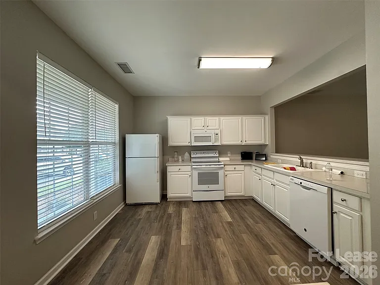 6626 Rothchild Dr — Photo 6