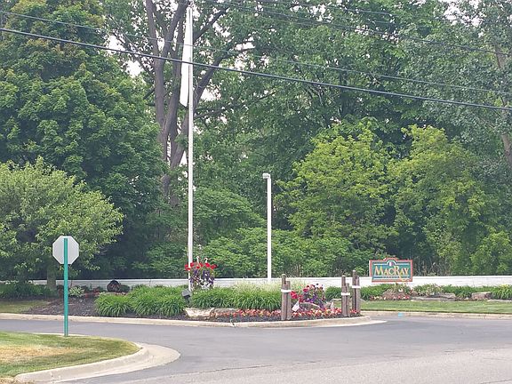 2nd image of 52 Mr Mac Dr
