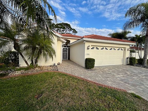 2nd image of 4398 Summertree Rd