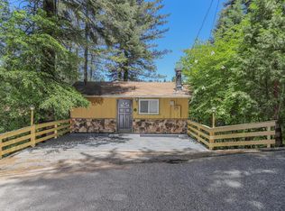 28380 Larchmont Ln, Lake Arrowhead, CA 92325