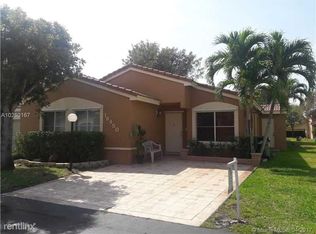 16438 SW 97th St, Miami, FL 33196