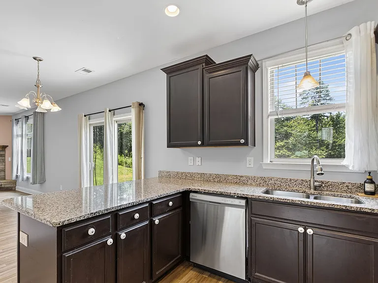793 Silver Pines Ln — Photo 17