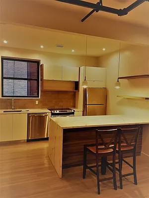 Rented by Space Link Realty | media 24