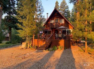 27 Issy Ln, Cascade, ID 83611