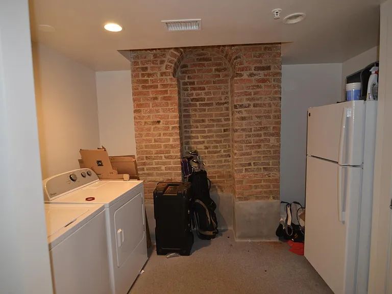 1072 Thomas Jefferson St NW #100 — Photo 23