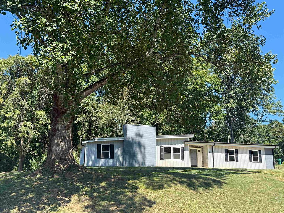 1st image of 137 Forest Hills Dr