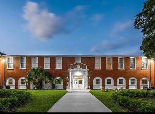 1090 10th St N, Saint Petersburg, FL 33705