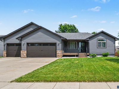 5804 S San Diego Ave, Sioux Falls, SD, 57106