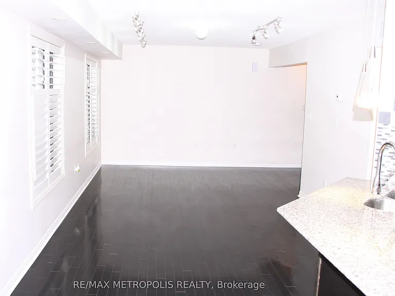 2127 Bur Oak Ave #31 — Photo 7