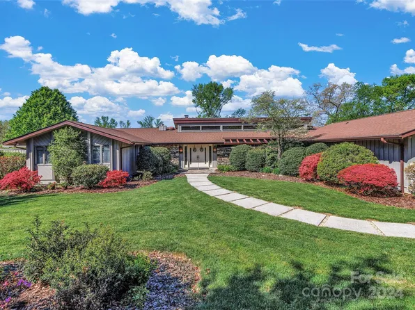 7 Moland Dr, Etowah, NC 28729