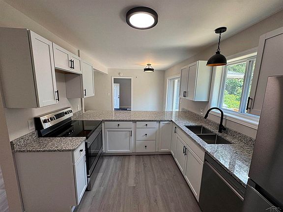3rd image of 5535 Fort Rd