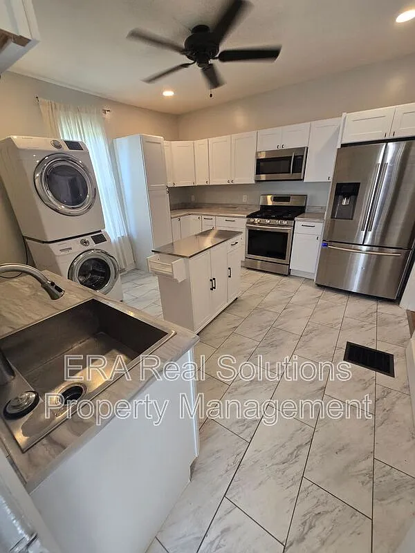 2 bed, 1.5 bath, 1234 sqft, $1,500 — Photo 1