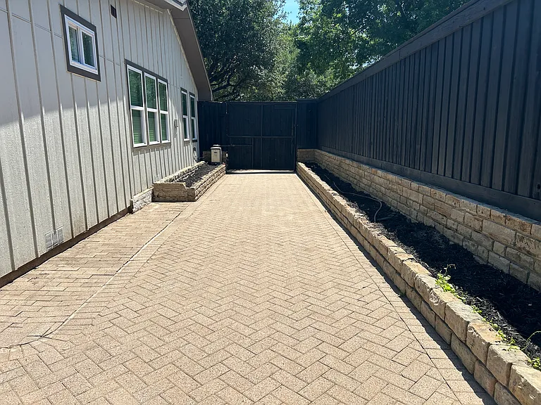 10711 Cromwell Dr — Photo 35