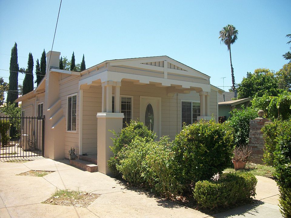 1st image of 410 E Sonoma Ave