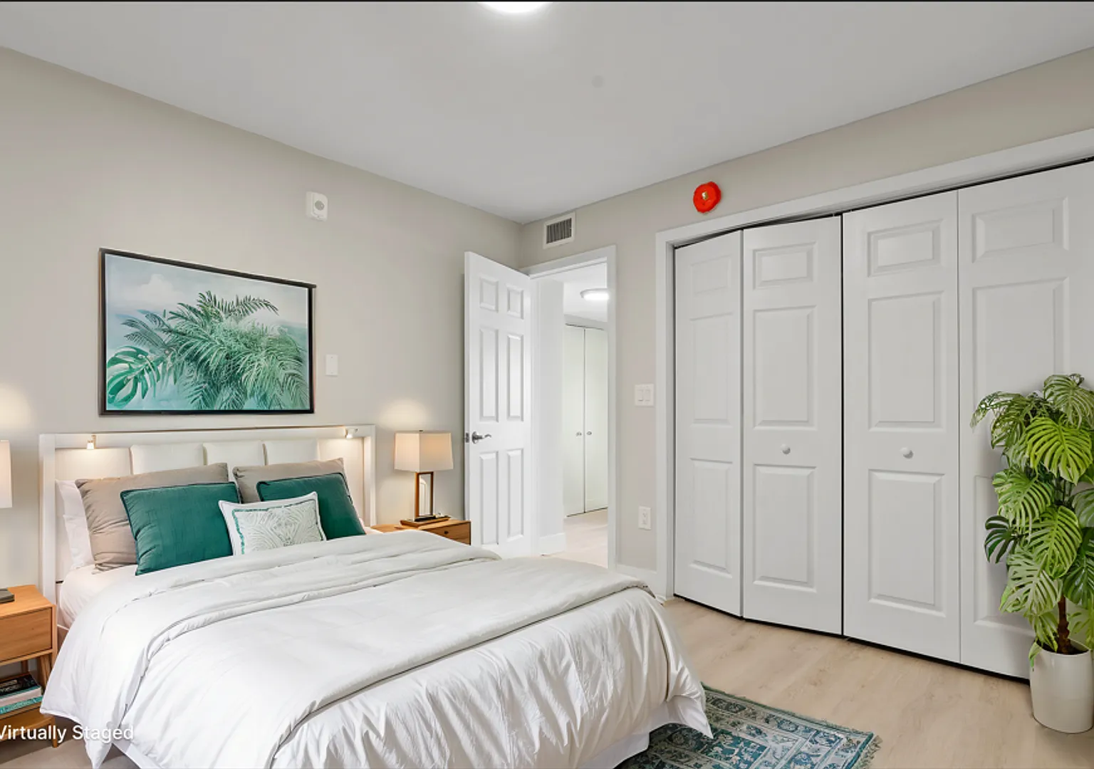Waterside Apartments — Photo 4