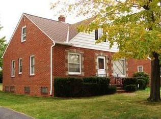 911 E 239th St, Euclid, OH