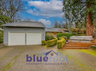 8045 SW West Slope Dr, Portland, OR 97225