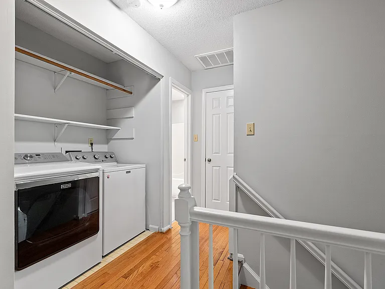 305 Old Fox Trl — Photo 30