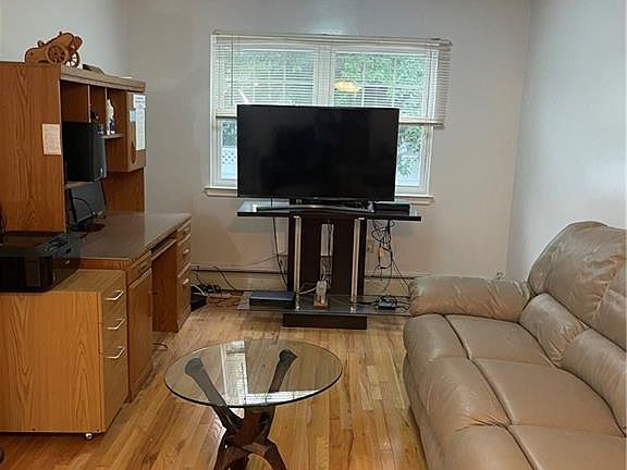 2nd image of 82 Country Pointe Cir #108