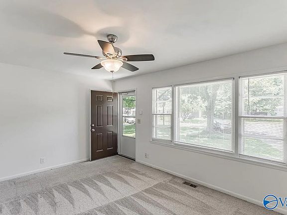 4th image of 3512 Lois Ln NW