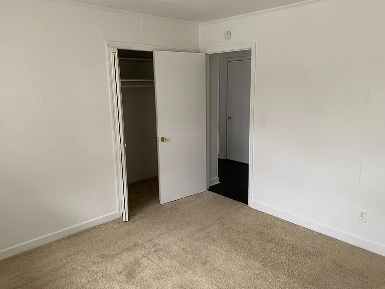 Room 2 (2) Room 2 (2)
