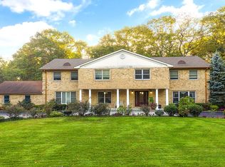 226 Wheatley Rd, Old Westbury, NY 11568