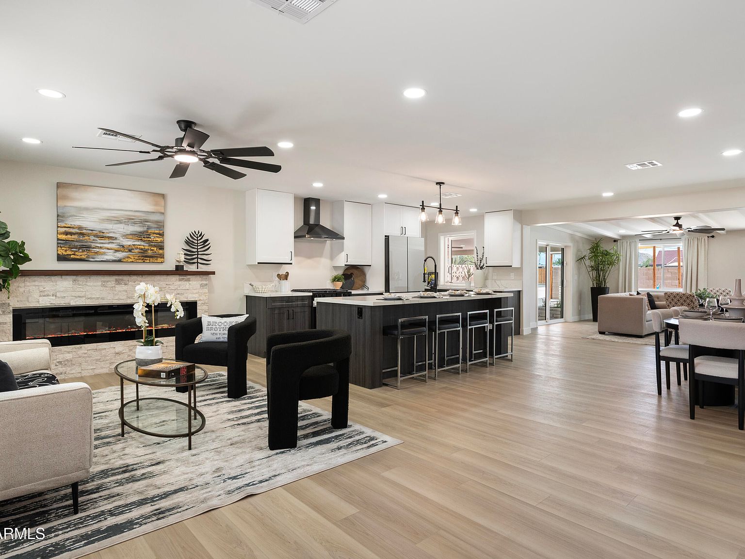 2802 E MERCER Lane, Phoenix, AZ 85028 | Zillow