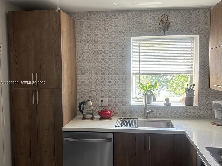 1865 S Ocean Dr #4F — Photo 5