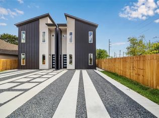 413 Clearwater St #B, Houston, TX 77029
