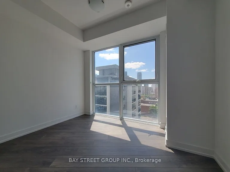 159 Wellesley St E #1309 — Photo 9