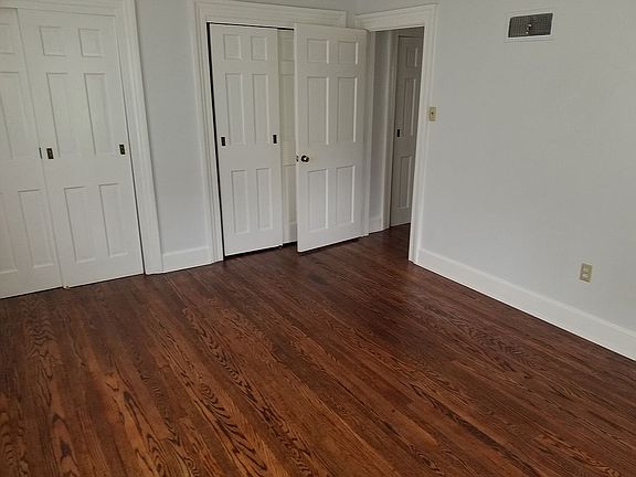 5th image of 2378 Grantley Rd