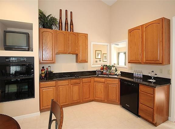 5th image of 185 River Breeze Way