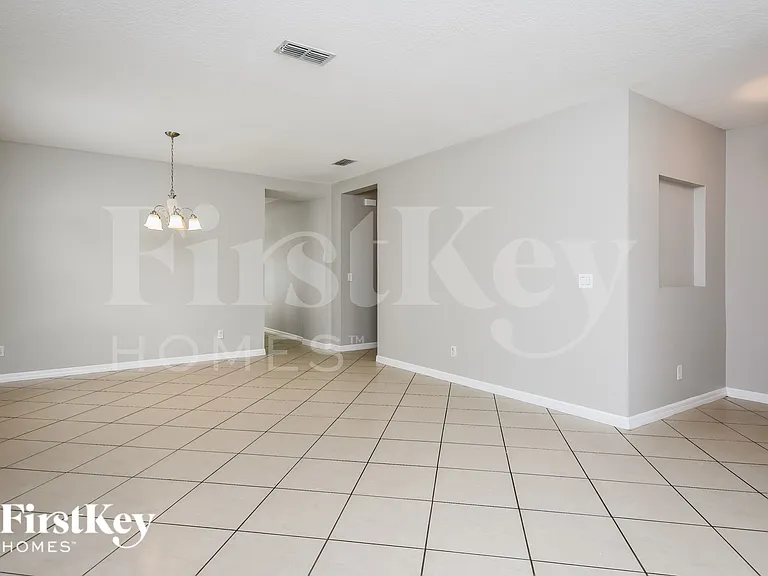 4781 Rockvale Dr — Photo 4