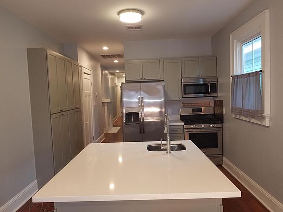 4th image of 1222 Leonidas St