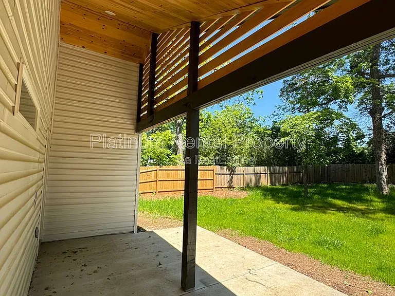 1872 Cannon St — Photo 34