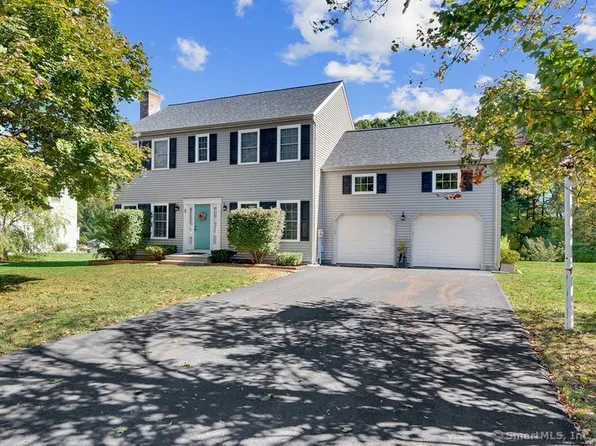 6 Trailside Drive, Wallingford, CT 06492