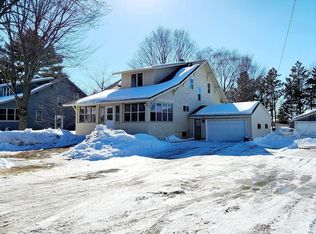 409 Oak St N, Grasston, MN 55030