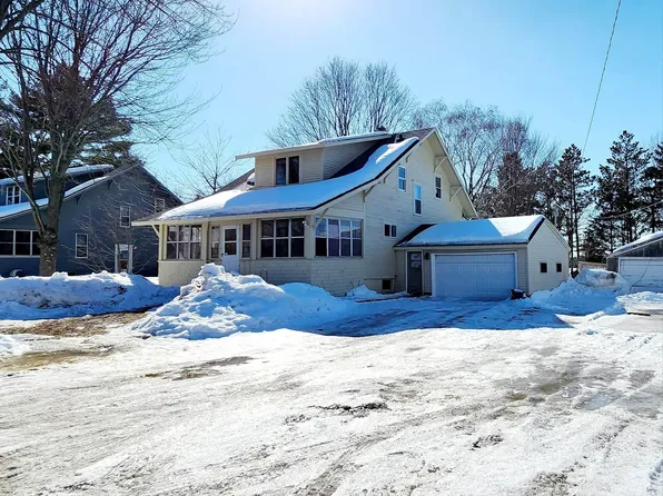 409 Oak St N, Grasston, MN 55030