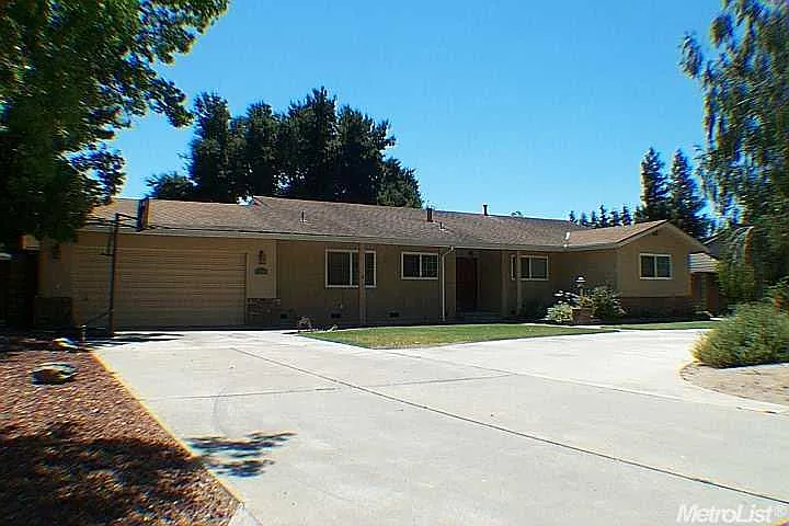 1308 Amy Ave photo 1