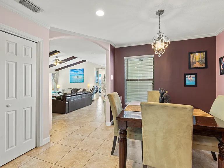 591 Kriss Ln — Photo 9